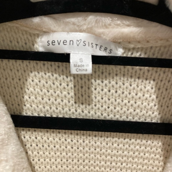 Vest to throw over and complete an outfit. - Picture 3 of 4